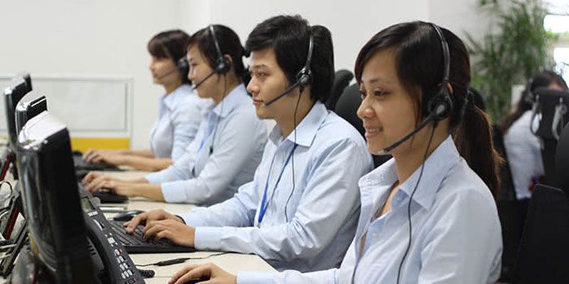 Trò chuyện với tổng đài